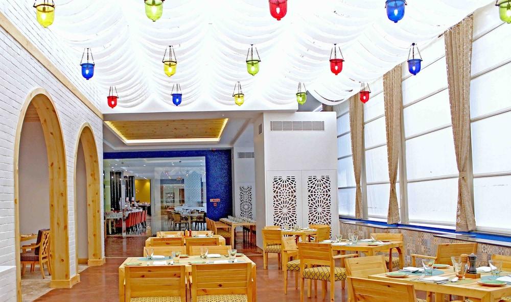 Radisson Blu Bengaluru Outer Ring Road Hotel Ngoại thất bức ảnh