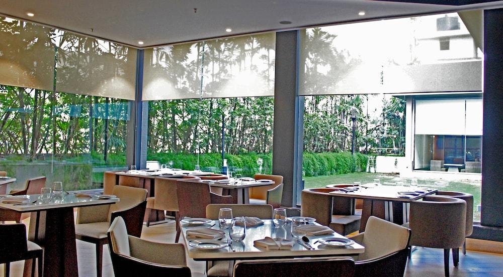 Radisson Blu Bengaluru Outer Ring Road Hotel Ngoại thất bức ảnh