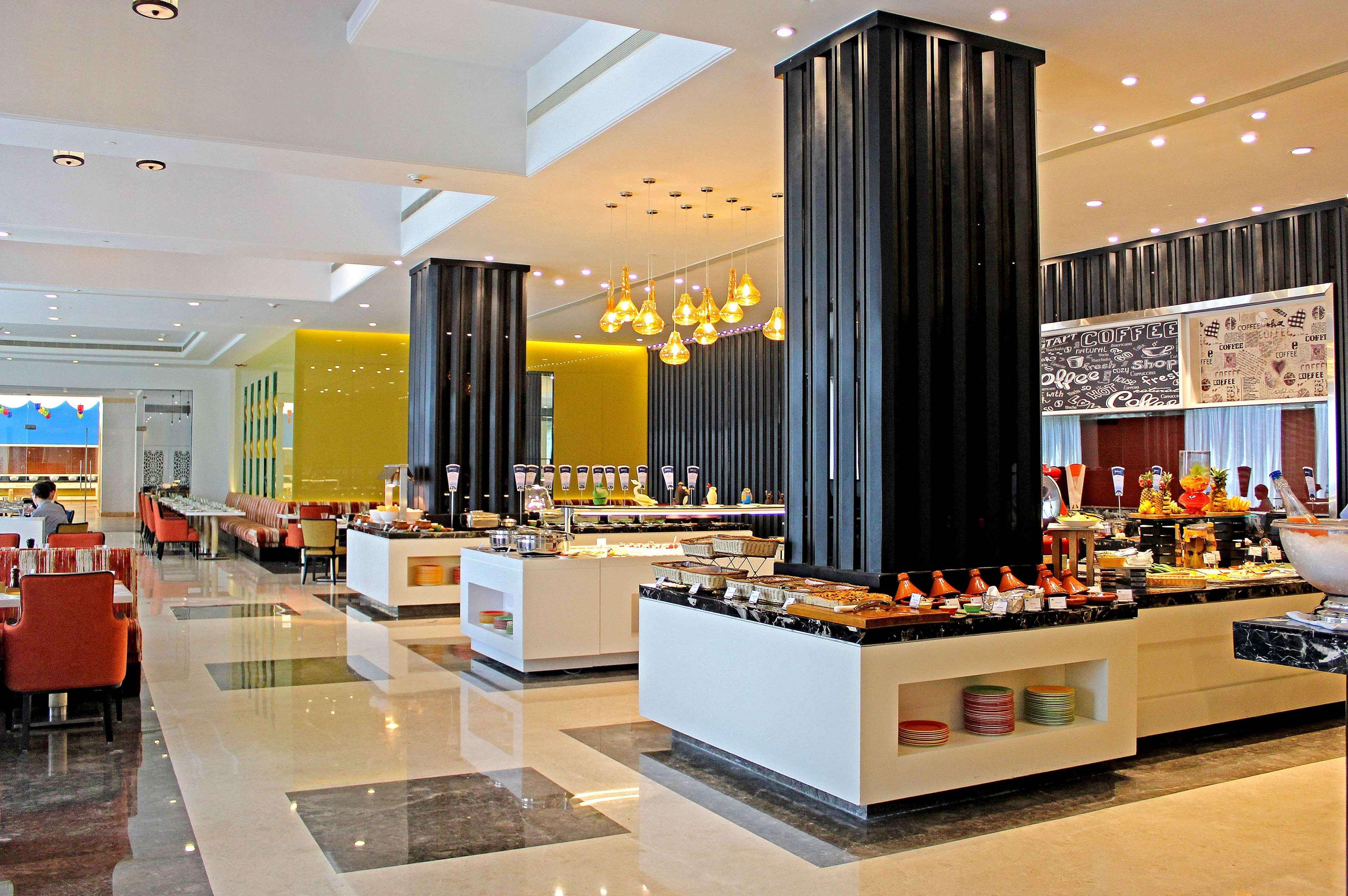 Radisson Blu Bengaluru Outer Ring Road Hotel Ngoại thất bức ảnh