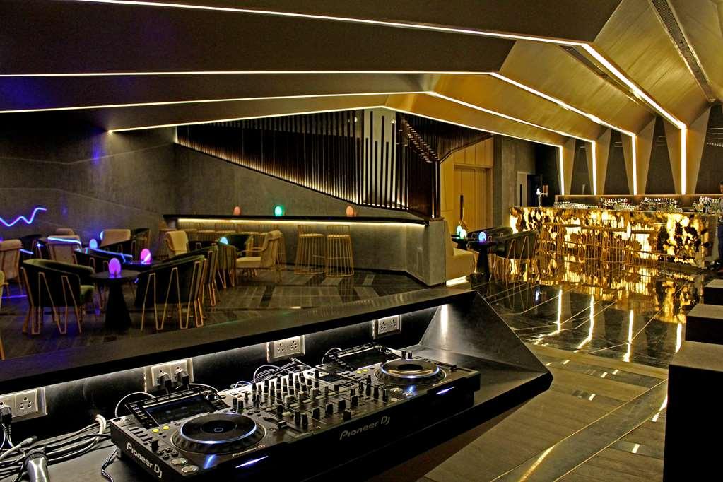 Radisson Blu Bengaluru Outer Ring Road Hotel Nhà hàng bức ảnh