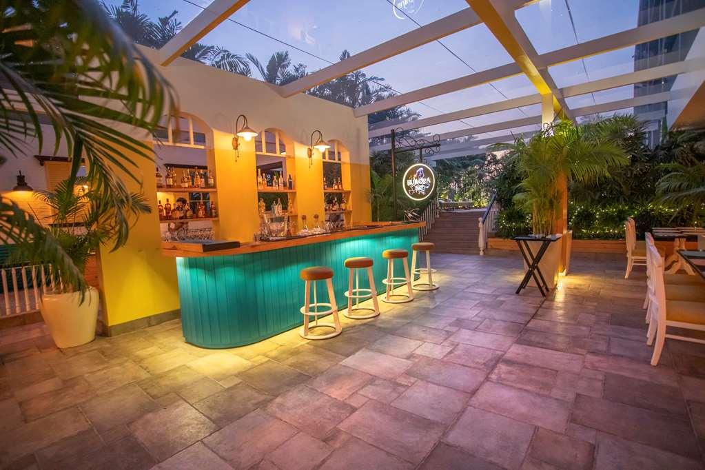 Radisson Blu Bengaluru Outer Ring Road Hotel Nhà hàng bức ảnh